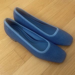 Vivaia Square Toe Chunky Heels!